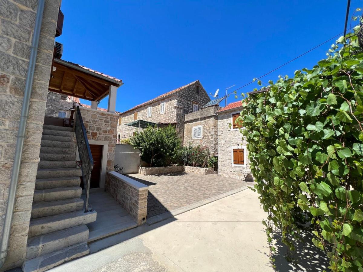 Villa House Tia Vrboska Exterior foto
