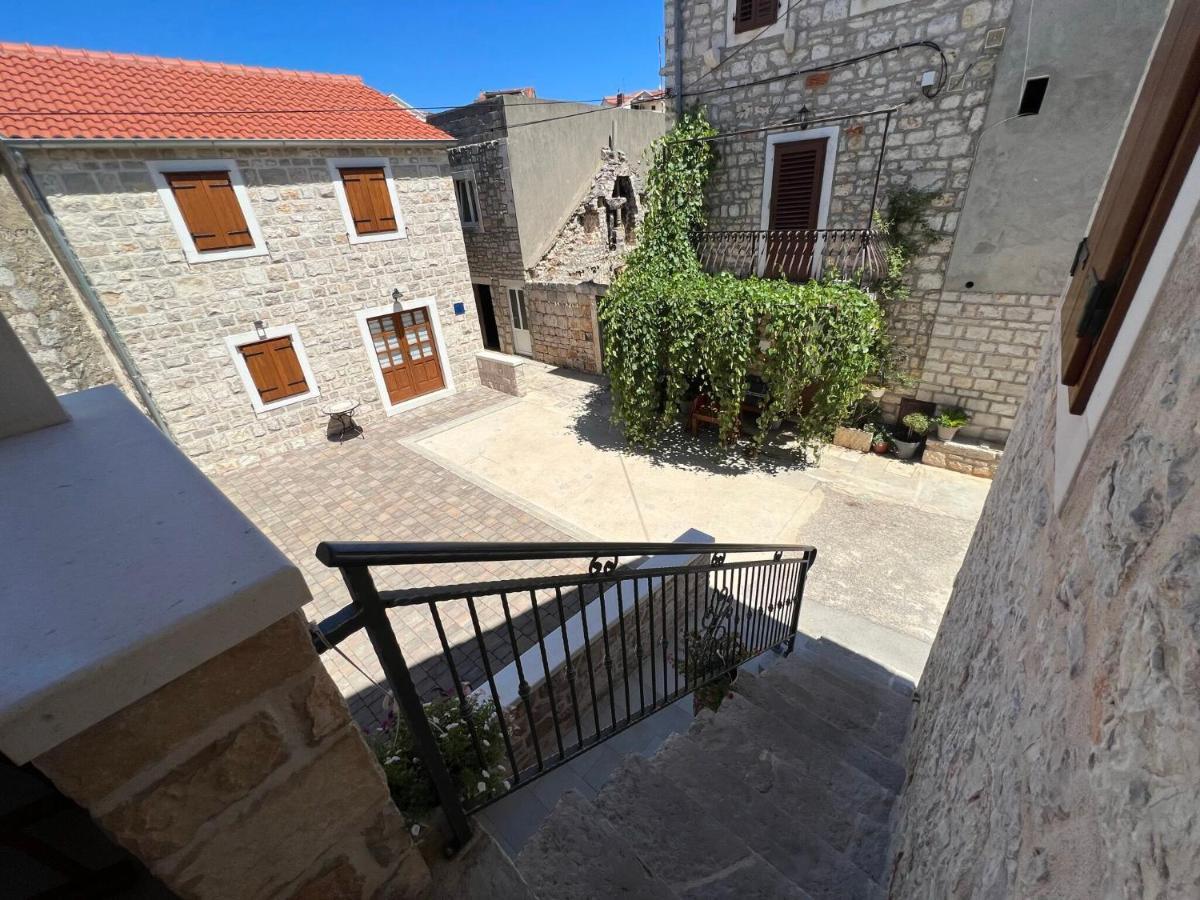 Villa House Tia Vrboska Exterior foto